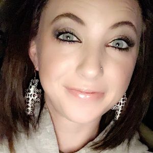 Meet your Posher, Rebekah